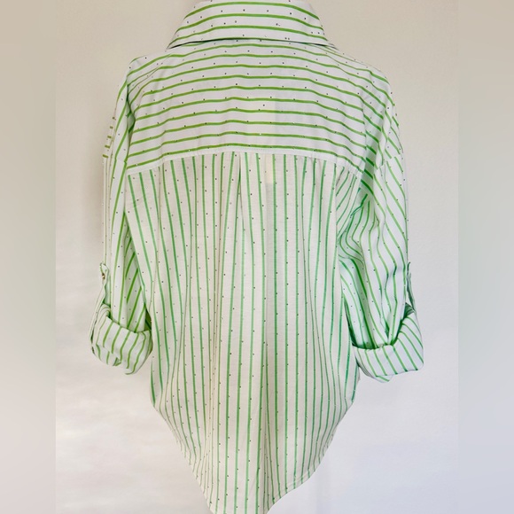 White with green Stripes oversized top. - Picture 2 of 3